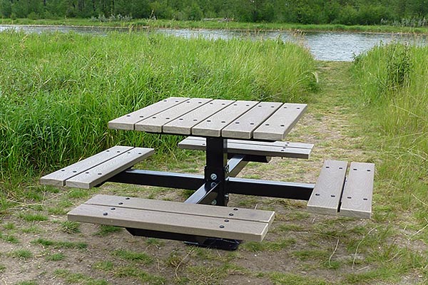 CPL Picnic Tables – Series CR (recycled plastic)